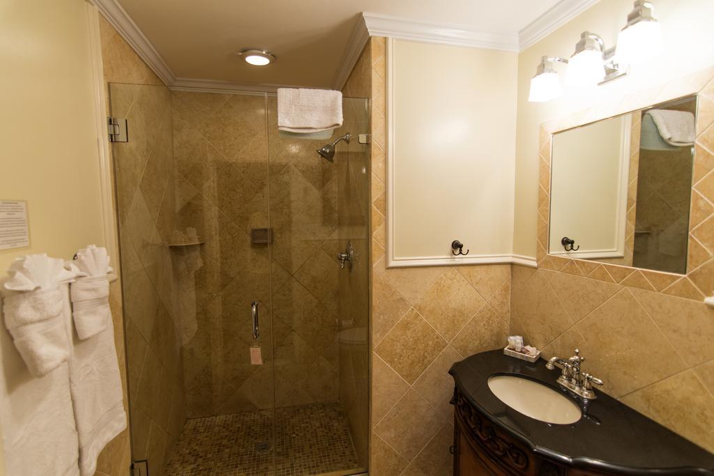 La Reserve Bed & Breakfast 3*
